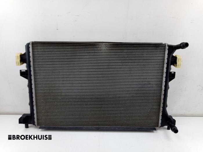 Used Radiator Volkswagen Passat Variant (3G5) 2.0 TDI 16V 150 Price € 70,00 Margin scheme offered by Autobedrijf Broekhuis B.V.