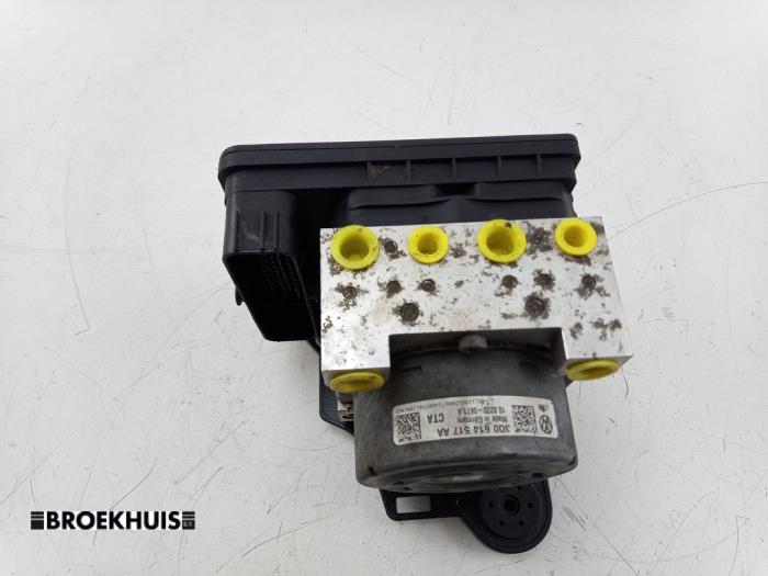 Used ABS pump Volkswagen Passat Variant (3G5) 2.0 TDI 16V 150 Price € 70,00 Margin scheme offered by Autobedrijf Broekhuis B.V.