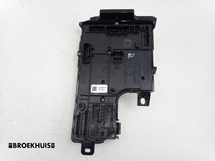 Used Body control computer Tesla Model Y (5YJY) RWD Price € 170,00 Margin scheme offered by Autobedrijf Broekhuis B.V.