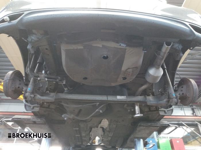 Usagé Train arrière complet Toyota Yaris III (P13) 1.33 16V Dual VVT-I Prix € 200,00 Règlement à la marge proposé par Autobedrijf Broekhuis B.V.
