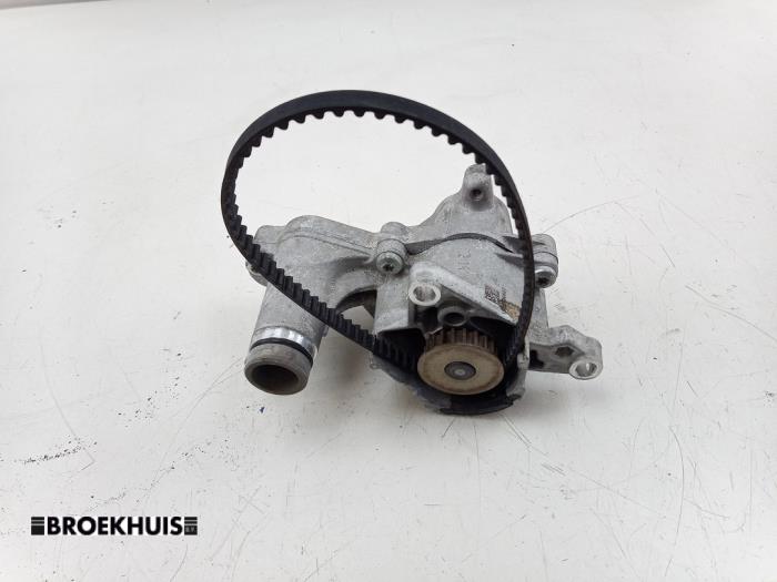 Begagnade Vattenpump Ford Focus 4 Wagon 1.0 Ti-VCT EcoBoost 12V 125 Pris € 40,00 Marginaltabell erbjuds av Autobedrijf Broekhuis B.V.
