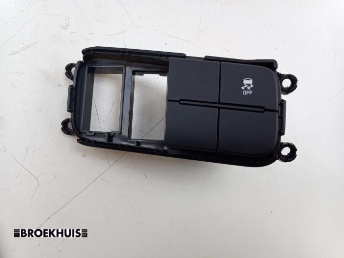 Używane Przelacznik ESP Hyundai i10 (B5) 1.0 12V Cena € 15,00 Procedura marży oferowane przez Autobedrijf Broekhuis B.V.