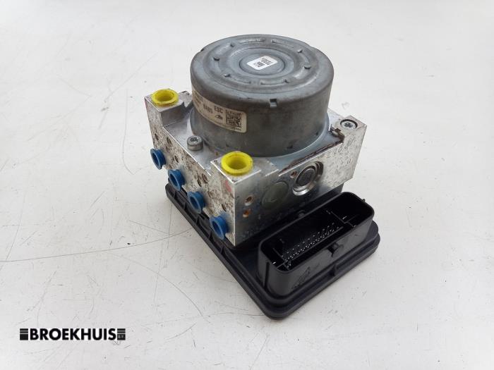Begagnade ABS-pump Hyundai i10 (B5) 1.0 12V Pris € 65,00 Marginaltabell erbjuds av Autobedrijf Broekhuis B.V.