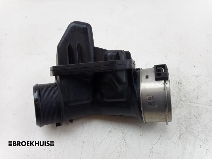 Gebrauchte Intercooler Rohr Volvo V60 II (ZW) 2.0 T8 16V Plug-in Hybrid AWD Preis € 45,00 Margenregelung angeboten von Autobedrijf Broekhuis B.V.