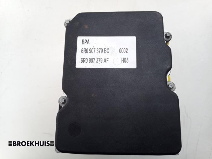 Bloc ABS d'un Seat Ibiza IV (6J5) 1.4 16V 2012