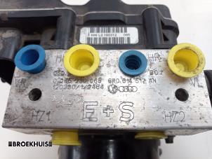 Bloc ABS d'un Seat Ibiza IV (6J5) 1.4 16V 2012