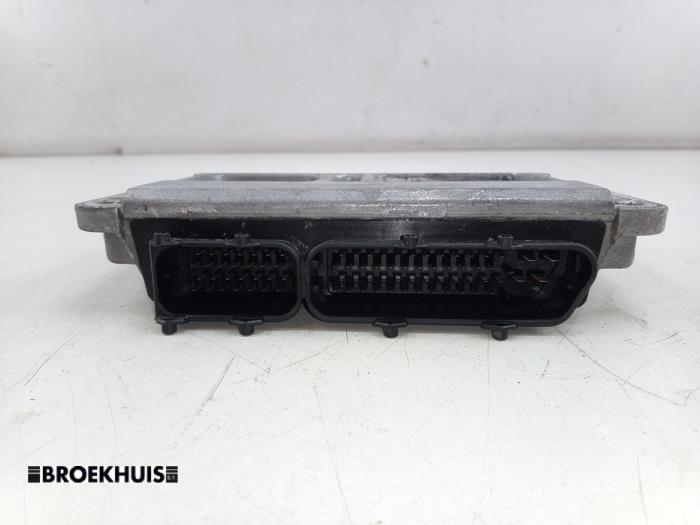 Engine management computer from a Seat Ibiza IV (6J5) 1.4 16V 2012