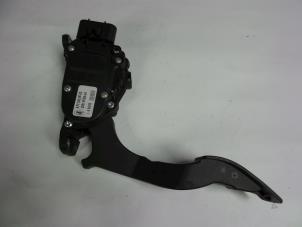 Used Accelerator pedal Ford Fusion 1.4 16V Price € 20,00 Margin scheme offered by Autobedrijf Broekhuis B.V.