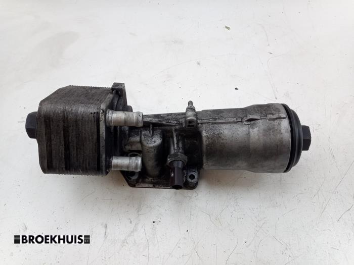 Gebrauchte Ölfiltergehäuse Audi A4 Avant (B8) 2.0 TDI 16V Preis € 22,50 Margenregelung angeboten von Autobedrijf Broekhuis B.V.