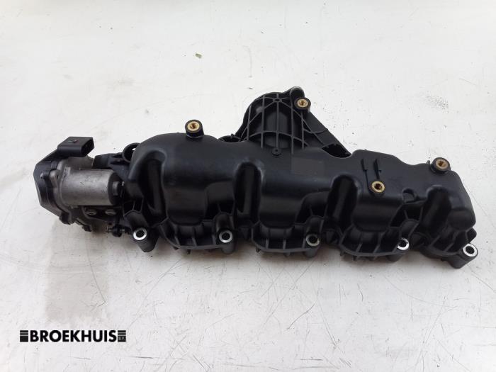 Begagnade Insugsrör Audi A4 Avant (B8) 2.0 TDI 16V Pris € 55,00 Marginaltabell erbjuds av Autobedrijf Broekhuis B.V.