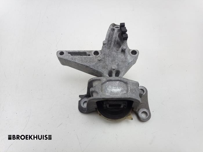 Used Engine mount Renault Megane III Grandtour (KZ) 1.5 dCi 110 Price € 35,00 Margin scheme offered by Autobedrijf Broekhuis B.V.