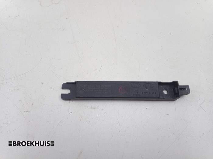 Używane Keyless Entry-Antena Kia EV6 (CV) 58/63 kWh RWD Cena € 15,00 Procedura marży oferowane przez Autobedrijf Broekhuis B.V.