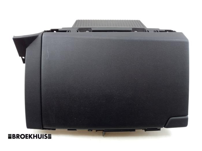 Gebrauchte Handschuhfach Kia EV6 (CV) 58/63 kWh RWD Preis € 150,00 Margenregelung angeboten von Autobedrijf Broekhuis B.V.