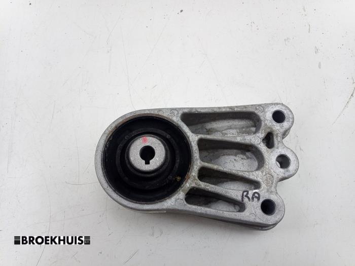 Used Engine mount Kia EV6 (CV) 58/63 kWh RWD Price € 30,00 Margin scheme offered by Autobedrijf Broekhuis B.V.