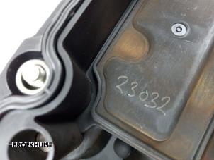 Ventildeckel van een Volvo V40 (MV) 1.6 T3 GTDi 16V 2012