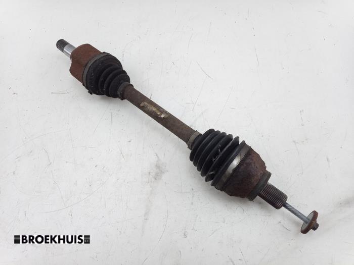 Gebrauchte Antriebswelle links vorne Ford Mondeo IV Wagon 2.0 16V Preis € 45,00 Margenregelung angeboten von Autobedrijf Broekhuis B.V.