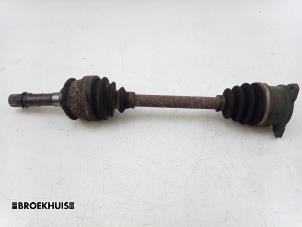 Gebrauchte Antriebswelle links vorne Suzuki Grand Vitara I (FT/GT/HT) 2.5 V6 24V Preis € 20,00 Margenregelung angeboten von Autobedrijf Broekhuis B.V.