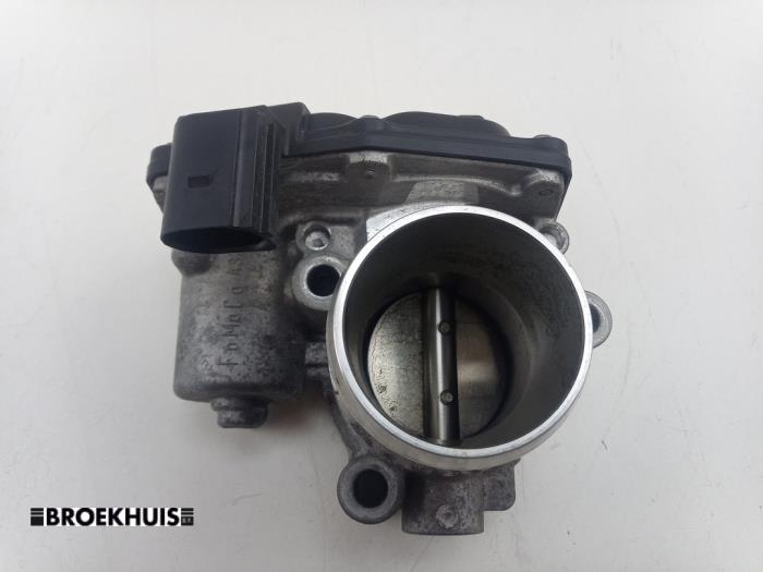 Usagé Boîtier accélérateur Ford C-Max (DXA) 1.0 Ti-VCT EcoBoost 12V 125 Prix € 20,00 Règlement à la marge proposé par Autobedrijf Broekhuis B.V.