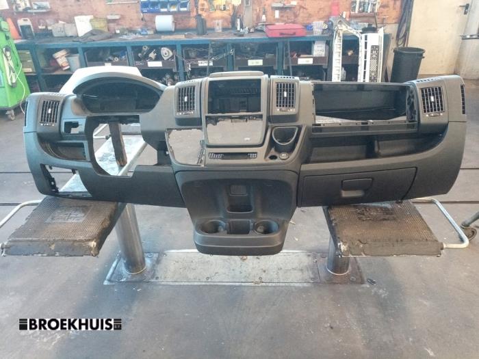 Używane Panel Fiat Ducato (250) 2.3 D 130 Multijet Cena € 907,50 Z VAT oferowane przez Autobedrijf Broekhuis B.V.