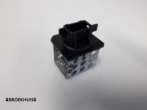 Used Heater resistor Peugeot 206 (2A/C/H/J/S) 1.4 XR,XS,XT,Gentry Price € 10,00 Margin scheme offered by Autobedrijf Broekhuis B.V.
