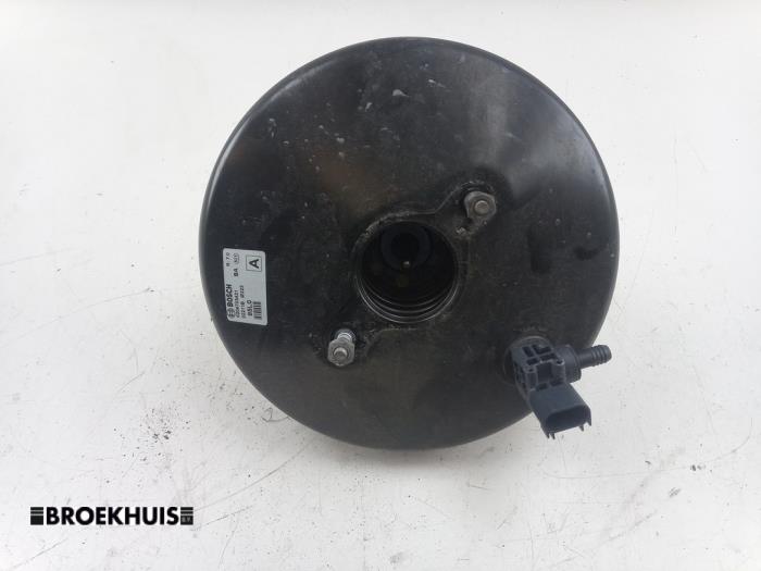 Usados Servofreno Opel Agila (B) 1.2 16V Precio € 45,00 Norma de margen ofrecido por Autobedrijf Broekhuis B.V.