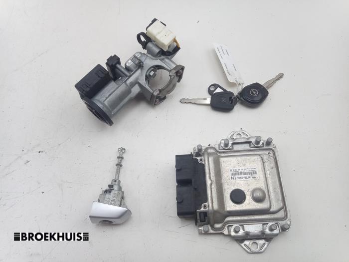 Used Injection computer Opel Agila (B) 1.2 16V Price € 125,00 Margin scheme offered by Autobedrijf Broekhuis B.V.