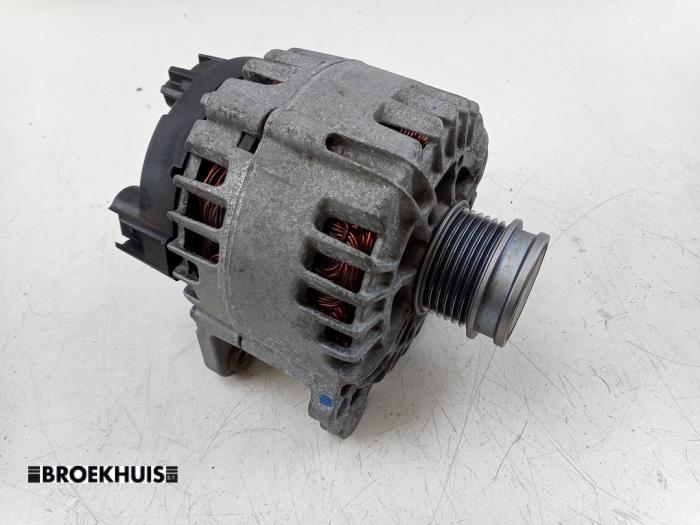 Begagnade Dynamo Skoda Fabia III Combi (NJ5) 1.0 TSI 12V Pris € 35,00 Marginaltabell erbjuds av Autobedrijf Broekhuis B.V.