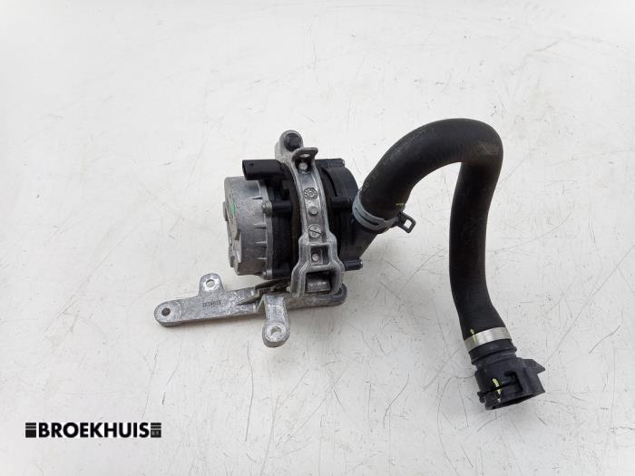 Begagnade Extra vattenpump Polestar Polestar 2 63kWh Standard Range Single Motor Pris € 95,00 Marginaltabell erbjuds av Autobedrijf Broekhuis B.V.