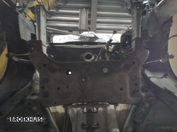 Usados Subchasis Ford Transit Connect (PJ2) 1.6 TDCi 16V 75 Precio € 121,00 IVA incluido ofrecido por Autobedrijf Broekhuis B.V.