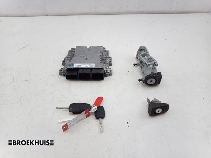 Usagé Ordinateur d'admission Ford Transit Connect (PJ2) 1.6 TDCi 16V 75 Prix € 181,50 Prix TTC proposé par Autobedrijf Broekhuis B.V.