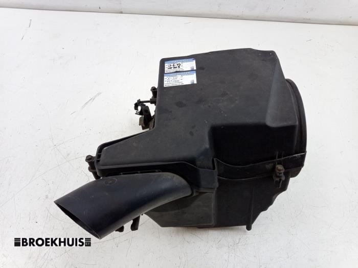 Begagnade Luftfilterhus Ford Transit Connect (PJ2) 1.6 TDCi 16V 75 Pris € 36,30 Inklusive moms erbjuds av Autobedrijf Broekhuis B.V.