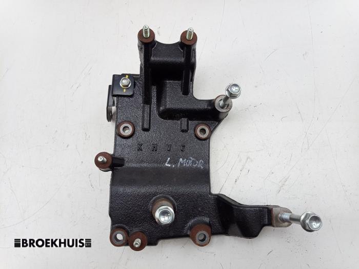 Used Engine mount Mazda CX-80 (KL) 2.5 E-SkyActiv PHEV AWD Price € 75,00 Margin scheme offered by Autobedrijf Broekhuis B.V.