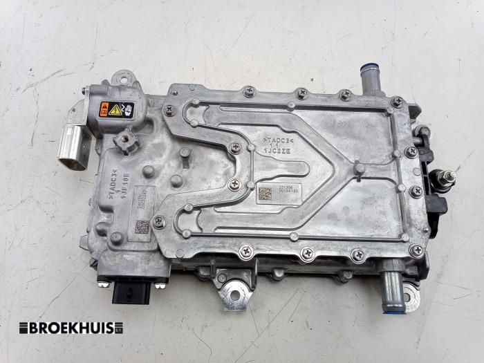 Używane DC/CD konwertor Mazda CX-80 (KL) 2.5 E-SkyActiv PHEV AWD Cena € 500,00 Procedura marży oferowane przez Autobedrijf Broekhuis B.V.