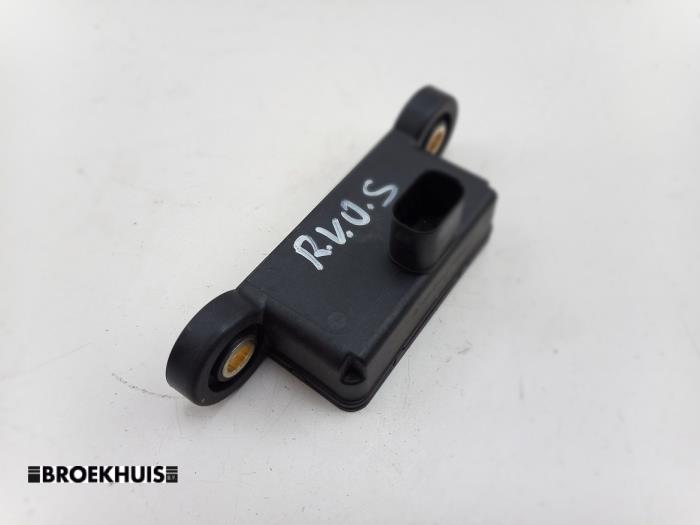 Begagnade Esp Duo-sensor Mercedes ML II (164/4JG) 3.0 ML-320 CDI 4-Matic V6 24V Pris € 30,00 Marginaltabell erbjuds av Autobedrijf Broekhuis B.V.