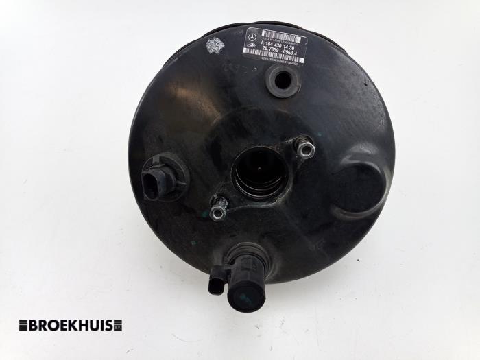 Usagé Servo frein Mercedes ML II (164/4JG) 3.0 ML-320 CDI 4-Matic V6 24V Prix € 140,00 Règlement à la marge proposé par Autobedrijf Broekhuis B.V.