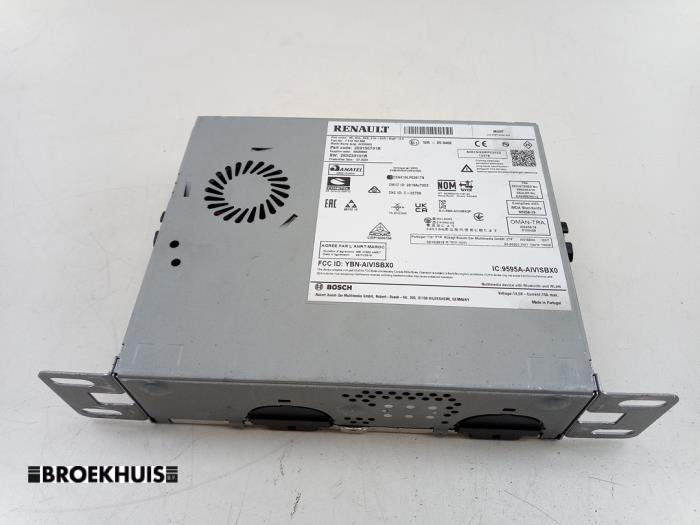Gebrauchte Navigation System Renault Clio V (RJAB) 1.6 E-Tech 145 16V Preis € 475,00 Margenregelung angeboten von Autobedrijf Broekhuis B.V.