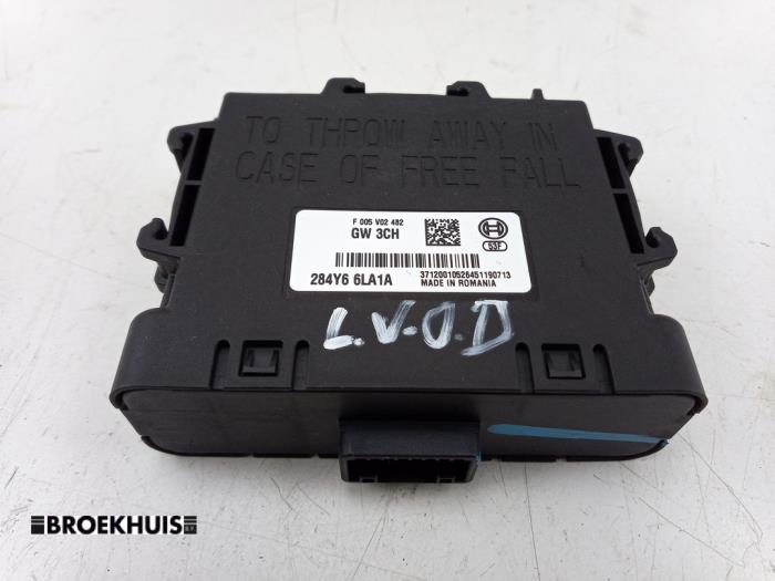 Używane Modul gateway Renault Twingo III (AH) 1.0 SCe 75 12V Cena € 45,00 Procedura marży oferowane przez Autobedrijf Broekhuis B.V.