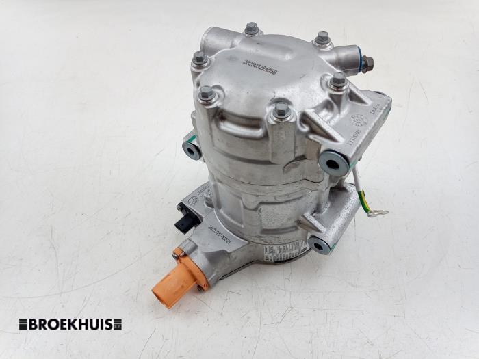 Usagé Pompe clim DS Automobiles DS 7 1.6 16V E-Tense 225 Prix € 750,00 Règlement à la marge proposé par Autobedrijf Broekhuis B.V.