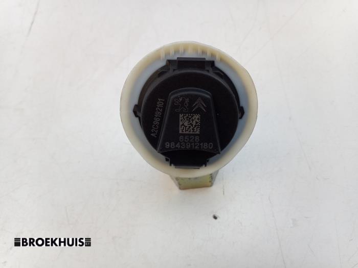 Begagnade Airbagsensor DS Automobiles DS 7 1.6 16V E-Tense 225 Pris € 20,00 Marginaltabell erbjuds av Autobedrijf Broekhuis B.V.
