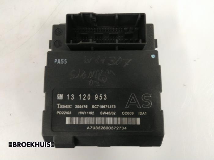 Used Body control computer Opel Signum (F48) 2.2 DTI 16V Price € 15,00 Margin scheme offered by Autobedrijf Broekhuis B.V.