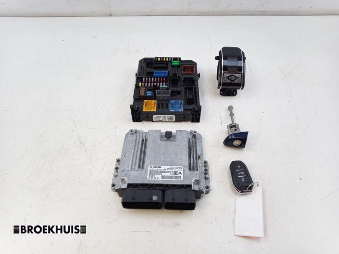 Used Injection computer DS Automobiles DS 7 1.6 16V E-Tense 225 Price € 600,00 Margin scheme offered by Autobedrijf Broekhuis B.V.