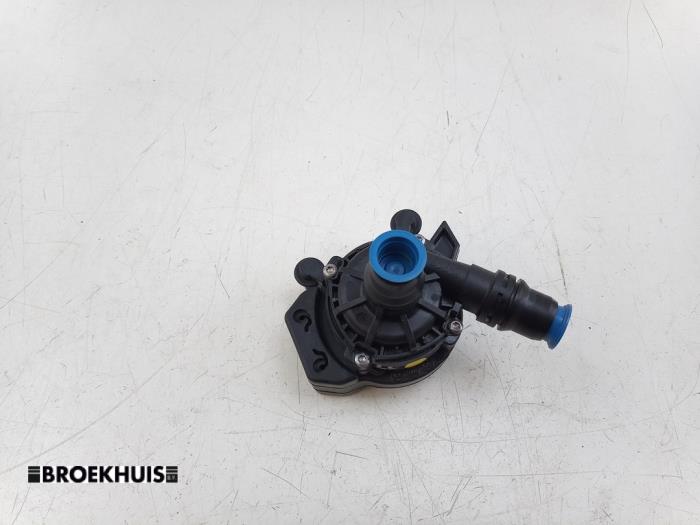 Begagnade Extra vattenpump DS Automobiles DS 7 1.6 16V E-Tense 225 Pris € 95,00 Marginaltabell erbjuds av Autobedrijf Broekhuis B.V.