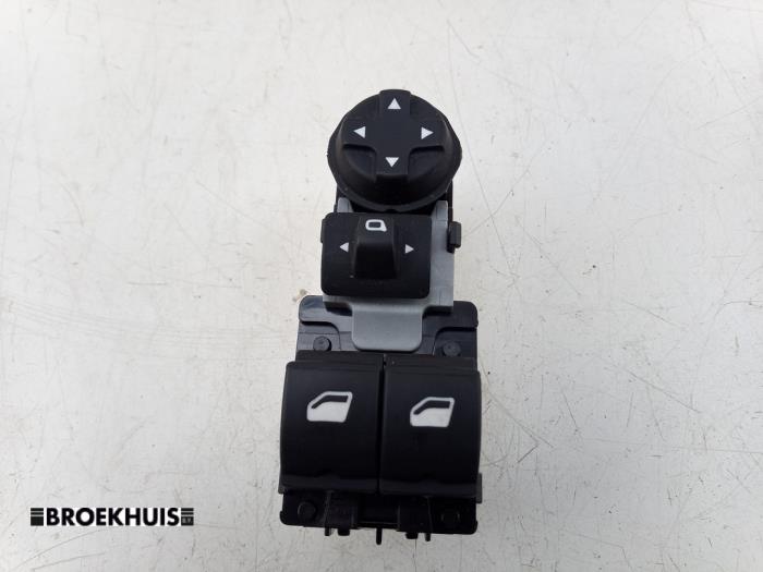 Usados Interruptor de ventanilla eléctrica Opel Corsa F (UB/UH/UP) Electric, Corsa-e 50kWh Precio € 20,00 Norma de margen ofrecido por Autobedrijf Broekhuis B.V.