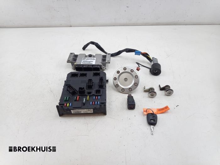 Used Injection computer Peugeot 206 (2A/C/H/J/S) 1.4 16V Price € 60,00 Margin scheme offered by Autobedrijf Broekhuis B.V.