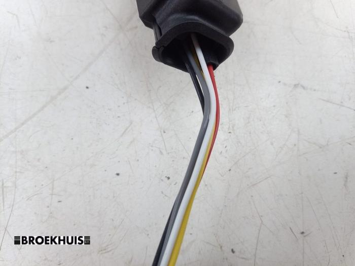 Lambda probe from a Hyundai Santa Fe V (MX5) 1.6 T-GDI PHEV 4WD 2025