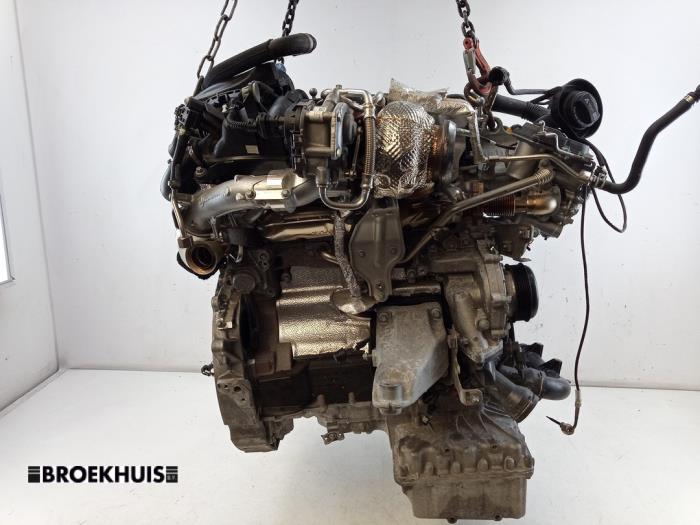 Motor van een Mercedes-Benz Sprinter 3,5t (907.6/910.6) 315 CDI 2.0 D RWD 2023