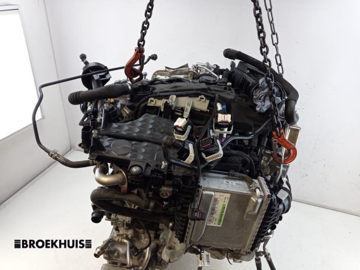 Motor van een Mercedes-Benz Sprinter 3,5t (907.6/910.6) 315 CDI 2.0 D RWD 2023