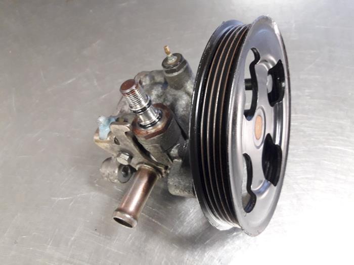 Begagnade Servostyrningspump Mitsubishi Carisma 1.6i 16V Pris € 15,00 Marginaltabell erbjuds av Autobedrijf Broekhuis B.V.