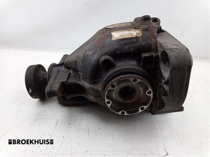 Gebrauchte Differential hinten BMW 5 serie Touring (E61) 530xd 24V Preis € 150,00 Margenregelung angeboten von Autobedrijf Broekhuis B.V.