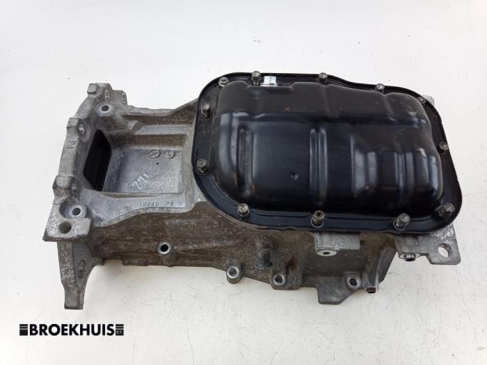 Gebrauchte Ölwanne Toyota Prius Plus (ZVW4) 1.8 Hybrid 16V Preis auf Anfrage angeboten von Autobedrijf Broekhuis B.V.